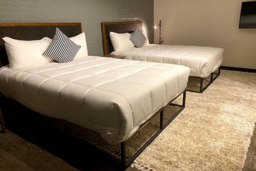 3E-Spacious 2 Bedroom In Oakland, Sleeps 8 Πίτσμπουργκ Εξωτερικό φωτογραφία